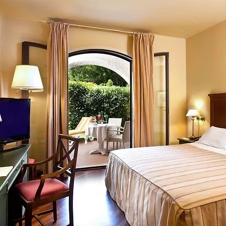 Grand Baia Ξενοδοχείο 4*