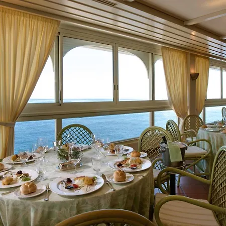 Ξενοδοχείο Grand Baia
